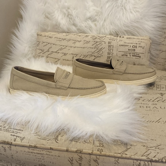 Cole Haan penny Loafers. Size 8. Excellent condition. Beige. - Picture 4 of 8